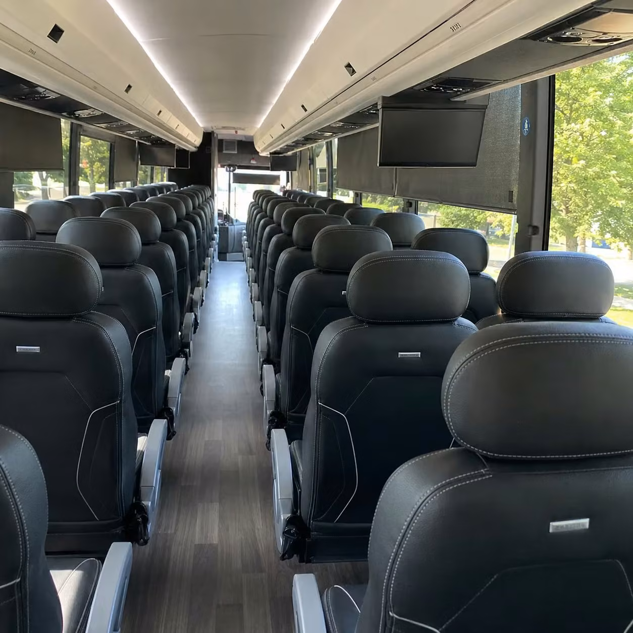 corporate event bus rentals in glendale